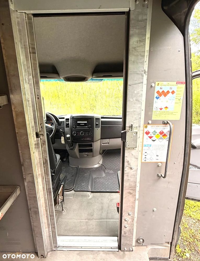 Mercedes-Benz Sprinter - 9