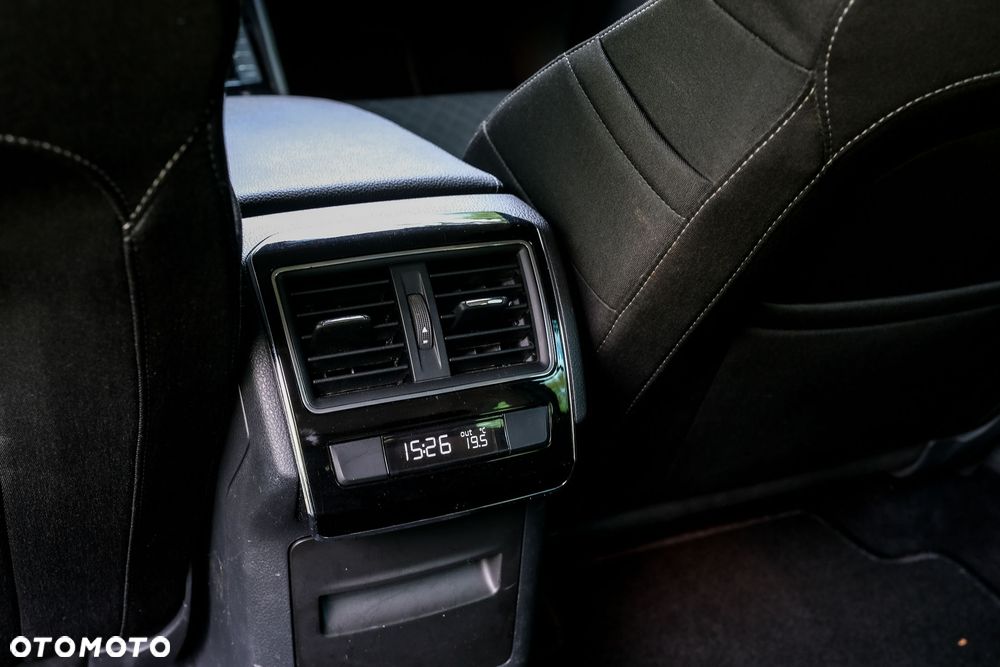Skoda Superb 2.0 TDI 4x4 DSG Style - 30