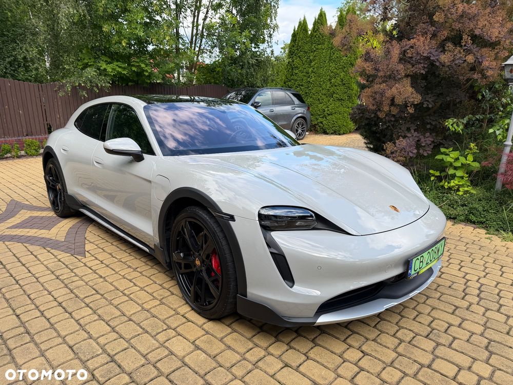 Porsche Taycan - 1