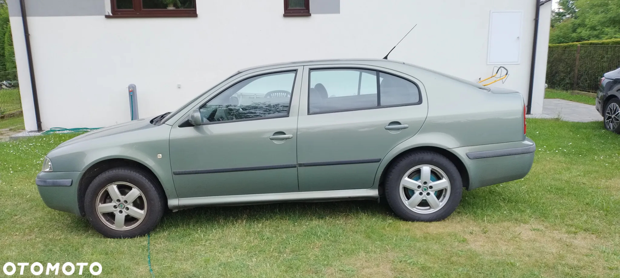Skoda Octavia 1.6 Ambiente - 6