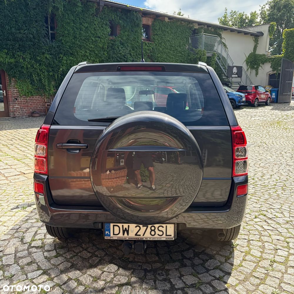 Suzuki Grand Vitara 2.0 - 8