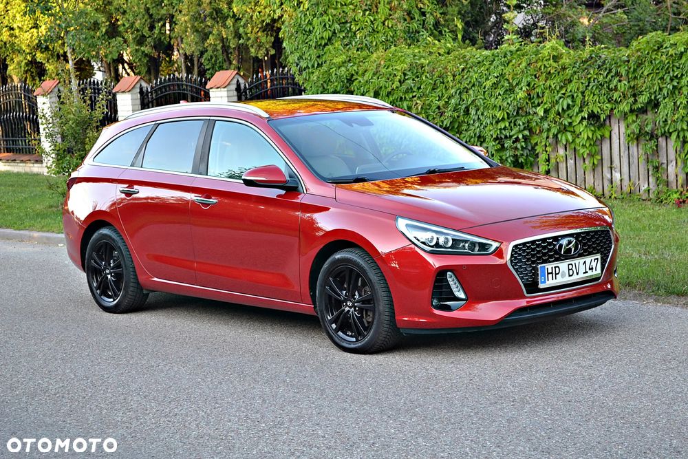 Hyundai i30 blue 1.6 CRDi Premium - 18