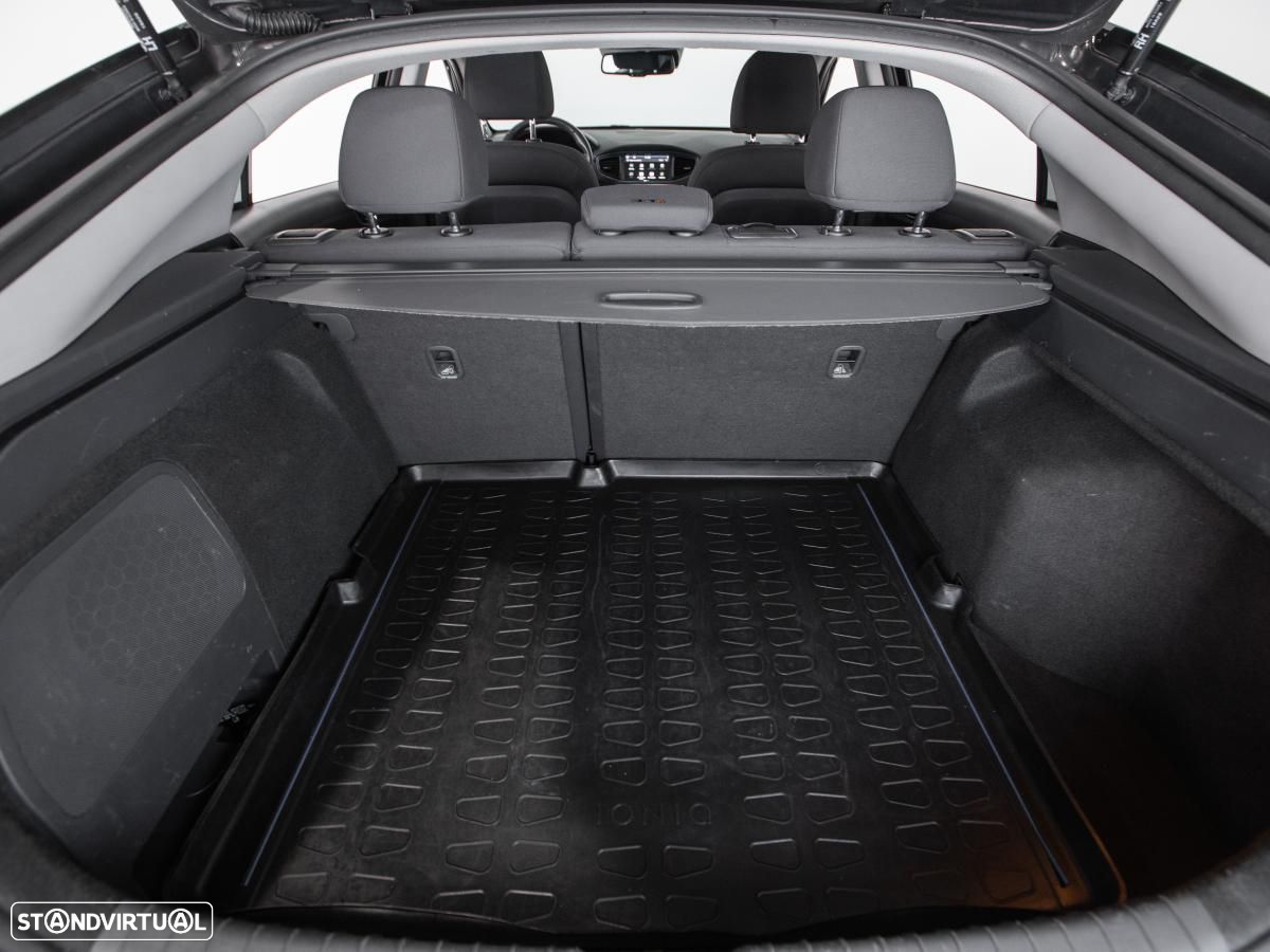 Hyundai Ioniq 1.6 GDI HEV Hybrid Tech - 12
