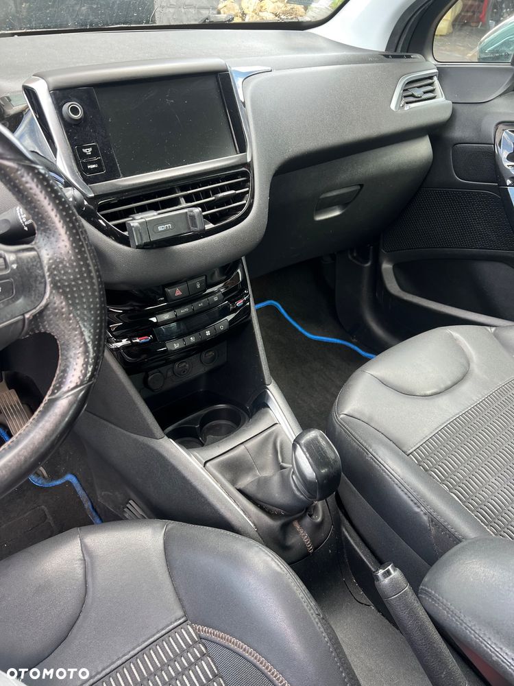 Peugeot 208 1.6 e-HDi Active STT - 13