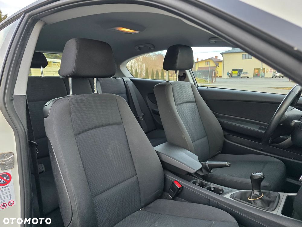 BMW Seria 1 116d DPF Edition Sport - 12