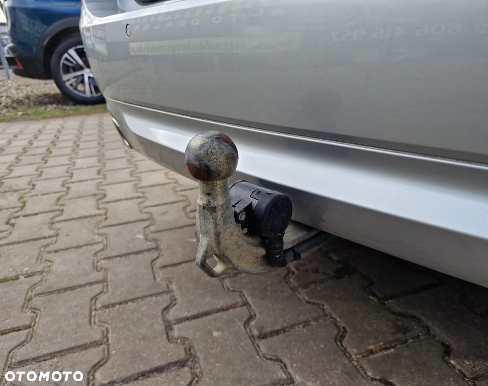 BMW Seria 5 518d - 17