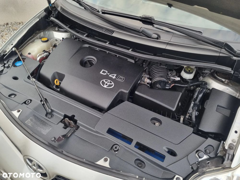 Toyota Auris ver-2-0-d--4d-premium-plus - 15
