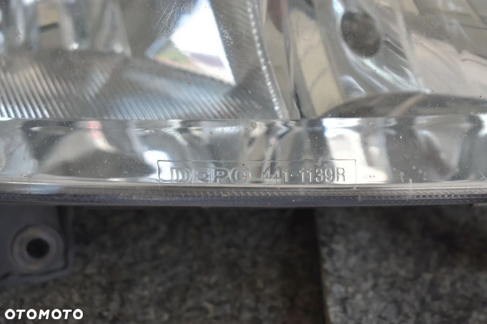 LAMPA PRZÓD PRAWA POLO 6N2 99-01r. - 2