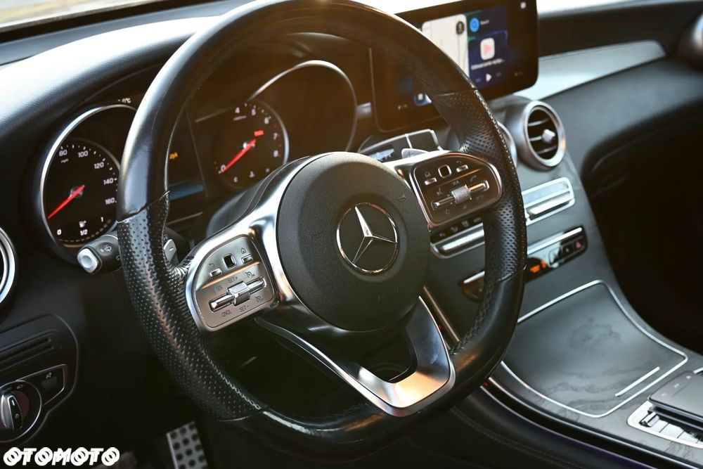 Mercedes-Benz GLC - 12