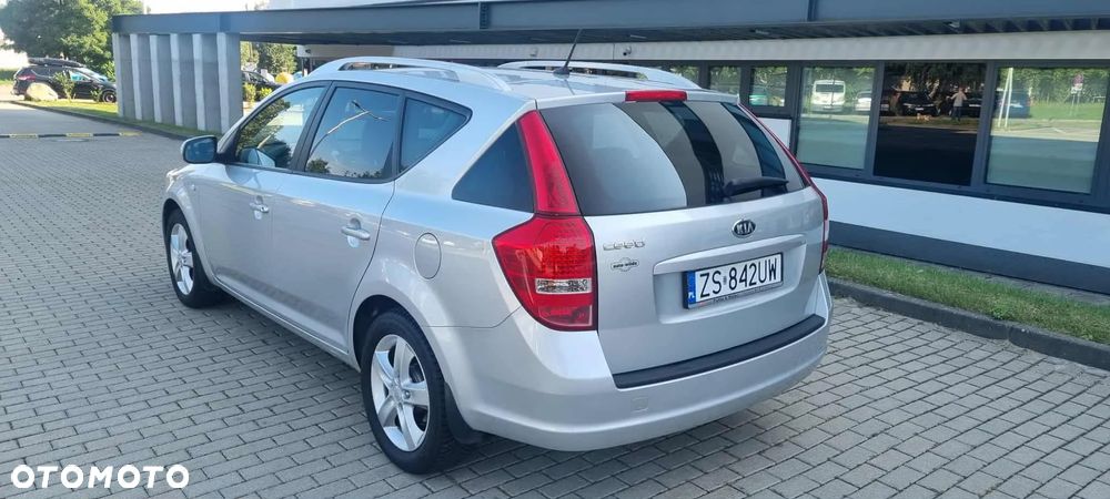 Kia Ceed 1.4 CVVT Attract - 4