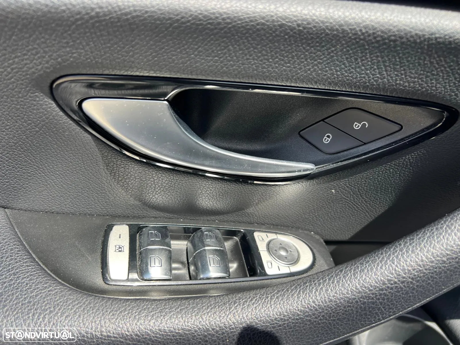 Mercedes-Benz E 300 de Exclusive Line - 12