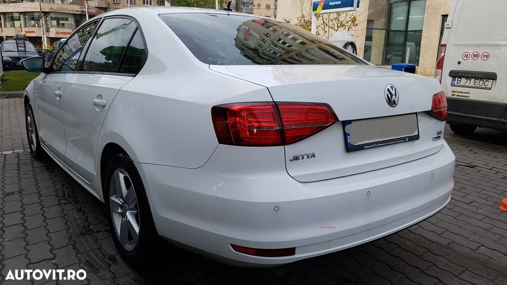 Volkswagen Jetta 1.2 TSI Comfortline - 2