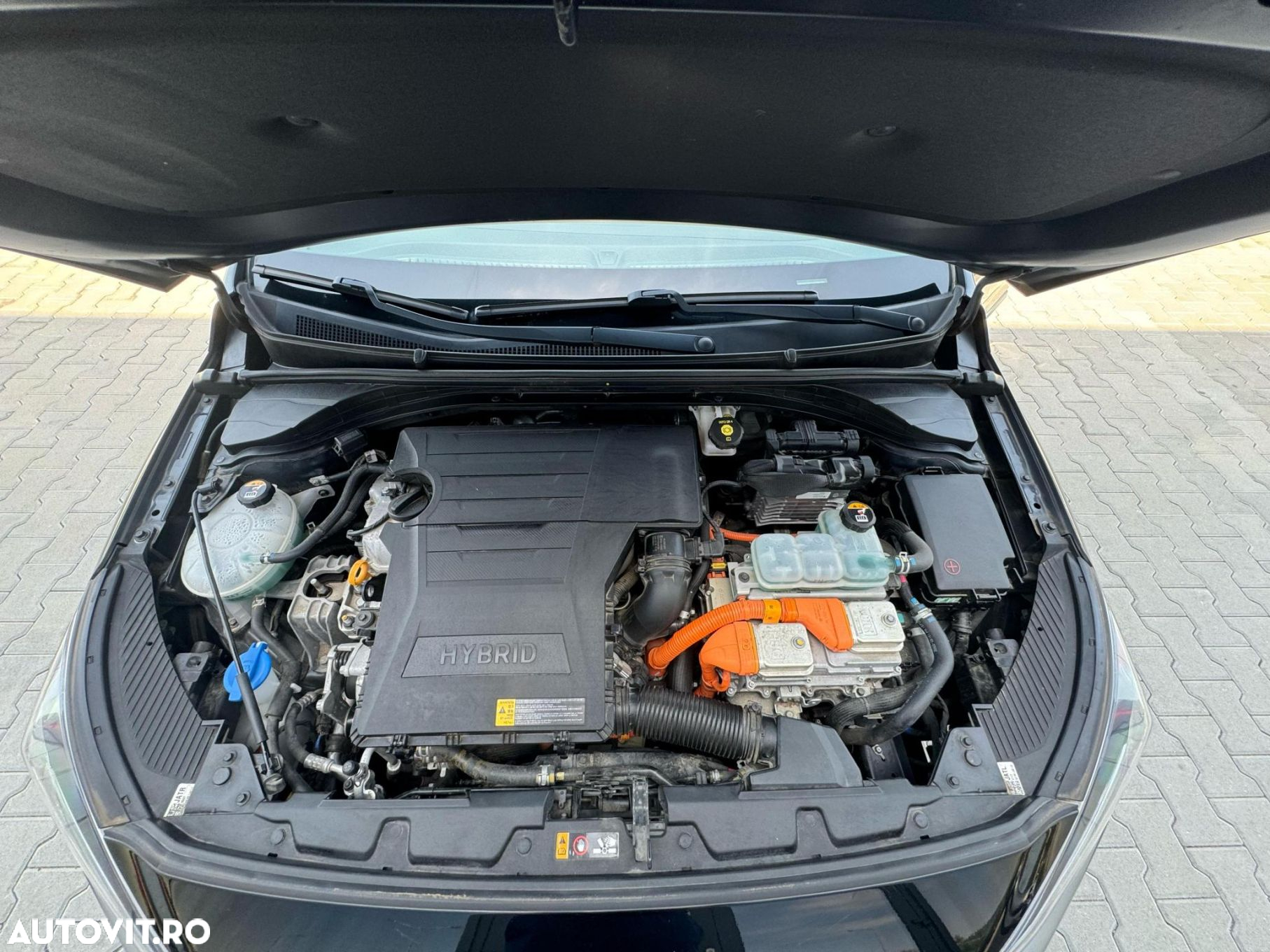 Hyundai IONIQ - 38