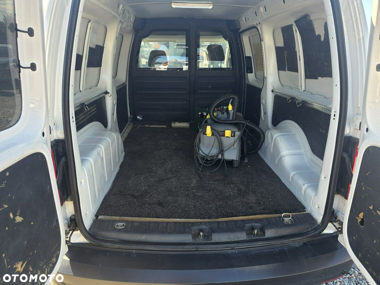 Volkswagen Caddy - 13