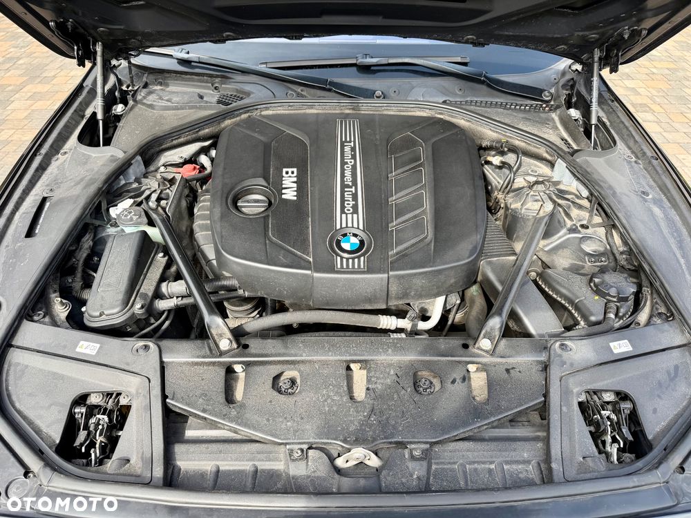 BMW Seria 5 520d Sport-Aut - 34