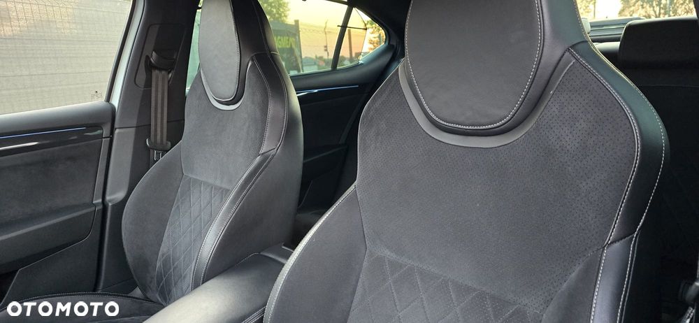 Skoda Superb 2.0 TDI SCR Sportline DSG - 12