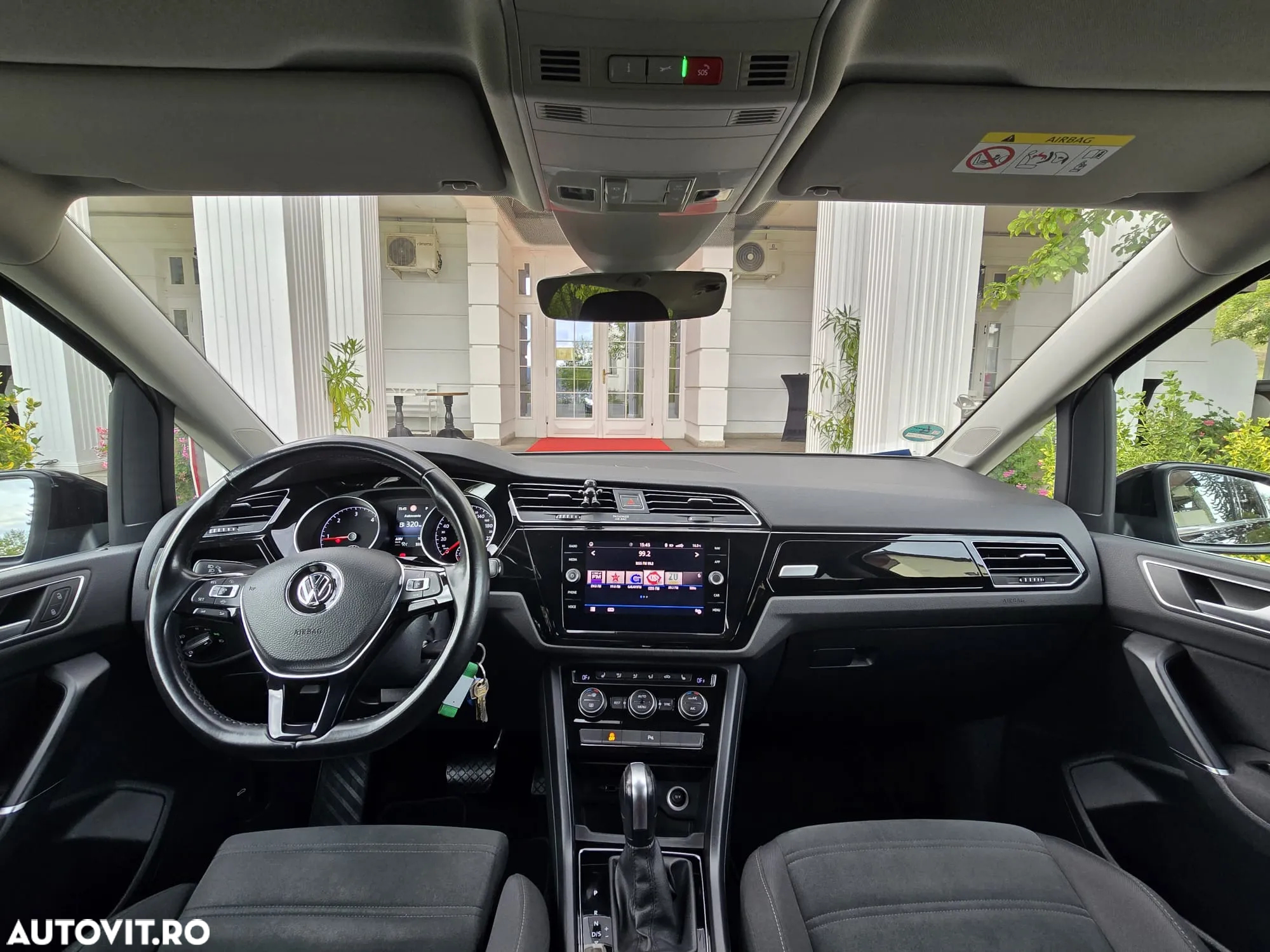 Volkswagen Touran 2.0 TDI DSG Highline - 12