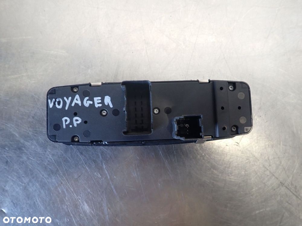 PRZEŁĄCZNIK PODNOSZENIA SZYB CHRYSLER GRAND VOYAGER V 2.8 - 2