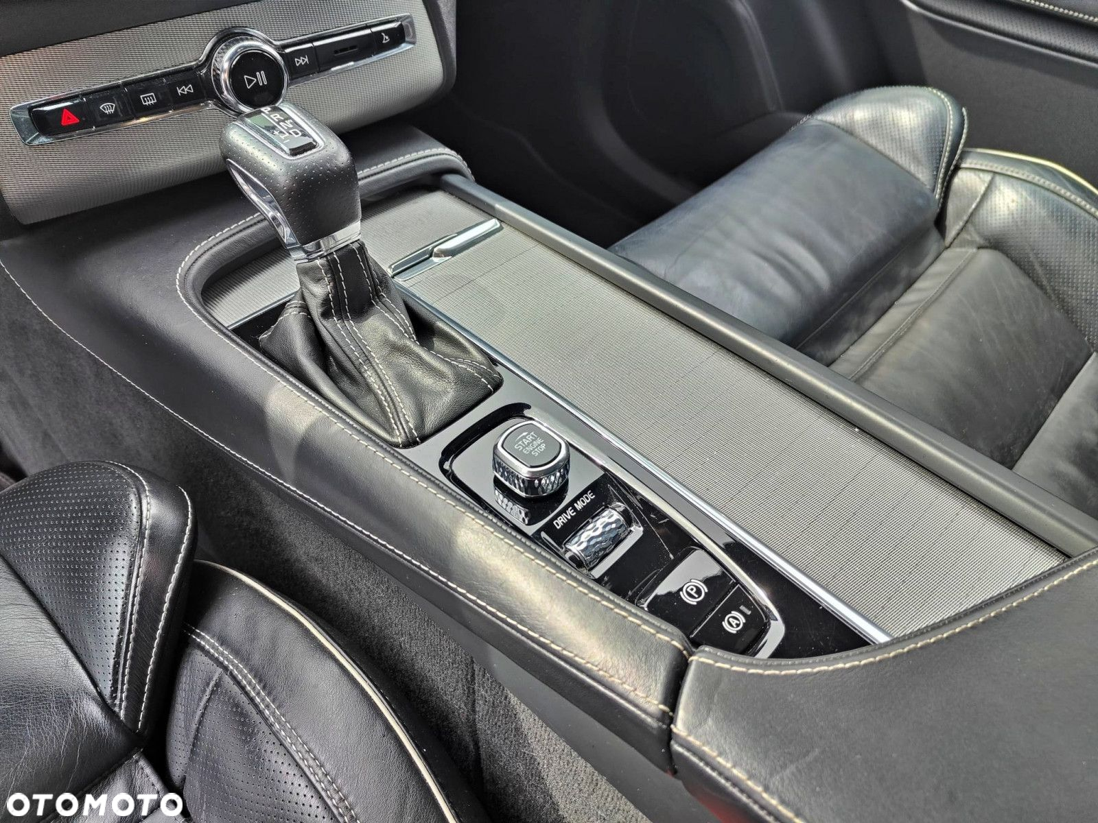 Volvo XC 60 - 30