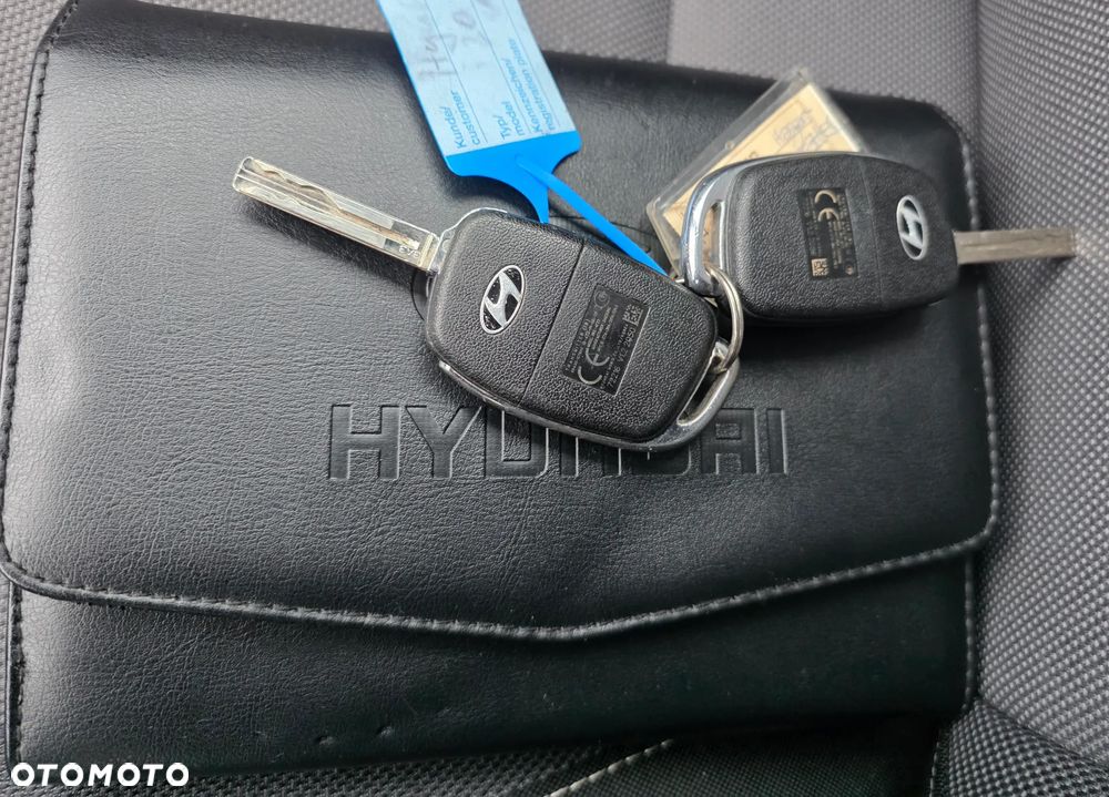 Hyundai i20 - 24