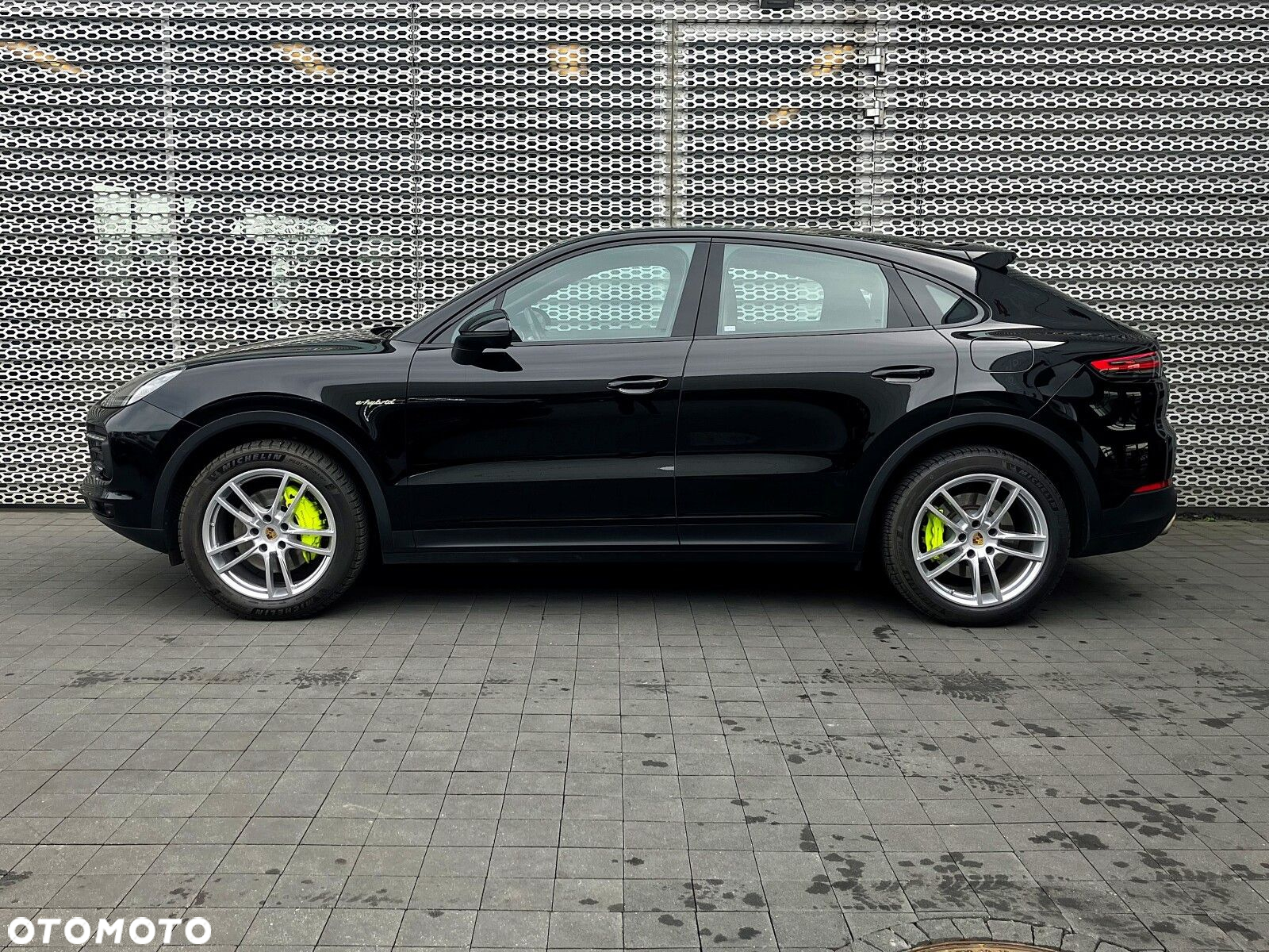 Porsche Cayenne - 2