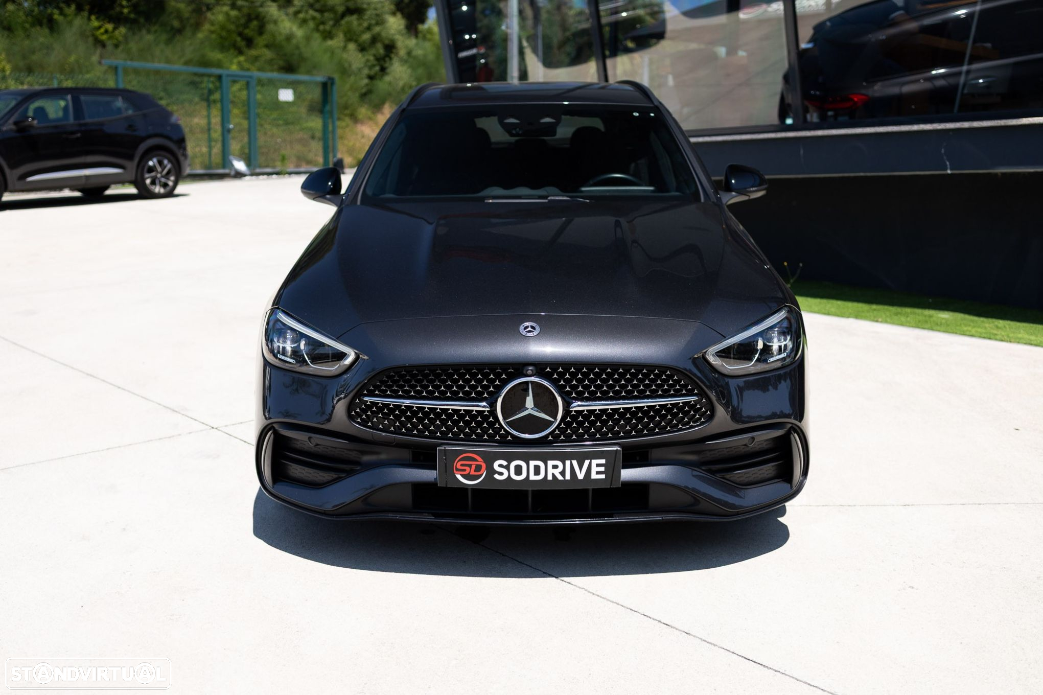 Mercedes-Benz C 300 e AMG Line - 4