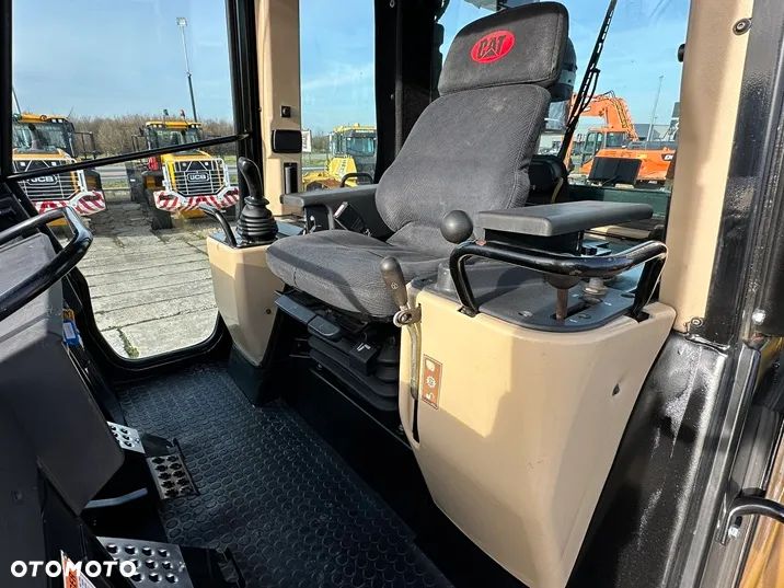 Caterpillar 973C - 22