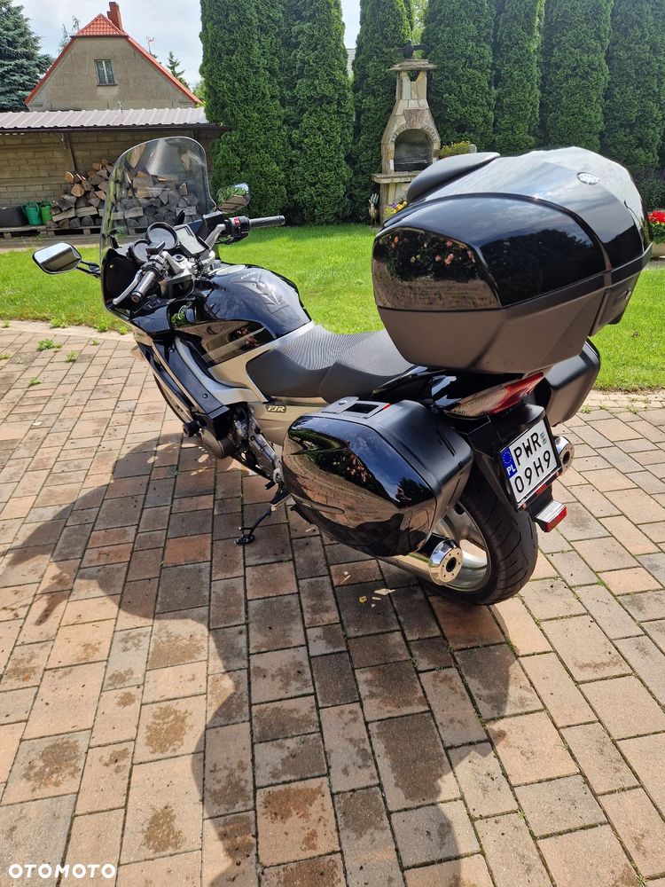 Yamaha FJR - 4