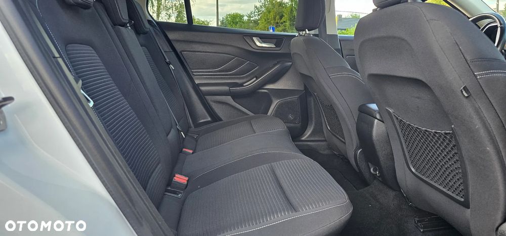Ford Focus 2.0 EcoBlue Active Business - 27