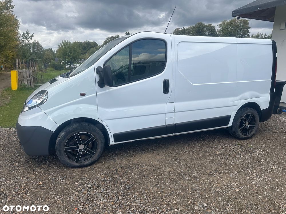 Opel Vivaro - 10