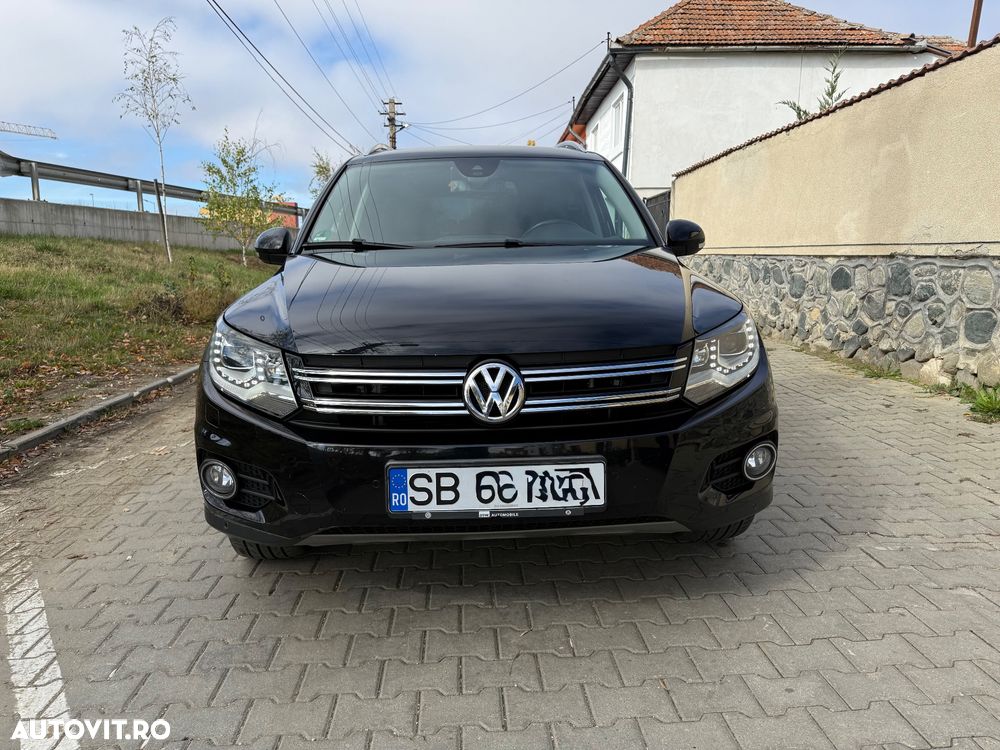 Volkswagen Tiguan - 1