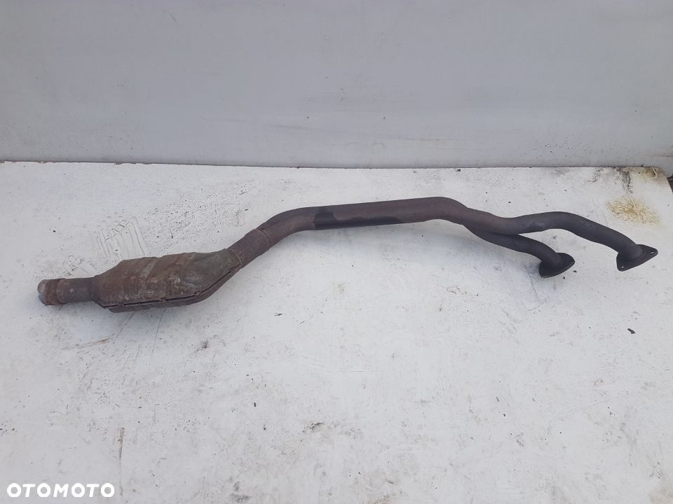 ZAMIENNIK KATALIZATORA BMW E39 BEZ PORTEK - 1