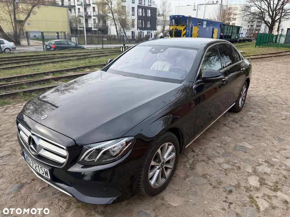 Mercedes-Benz Klasa E 220 d 4-Matic 9G-TRONIC - 3