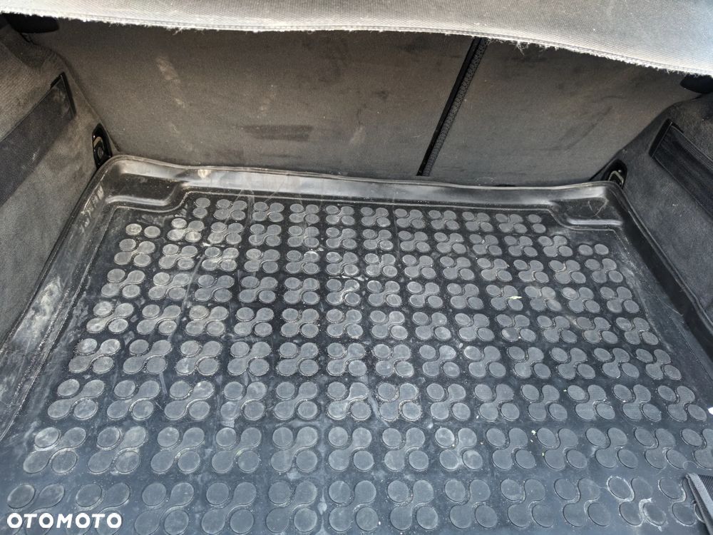 BMW Seria 3 320i Touring - 5