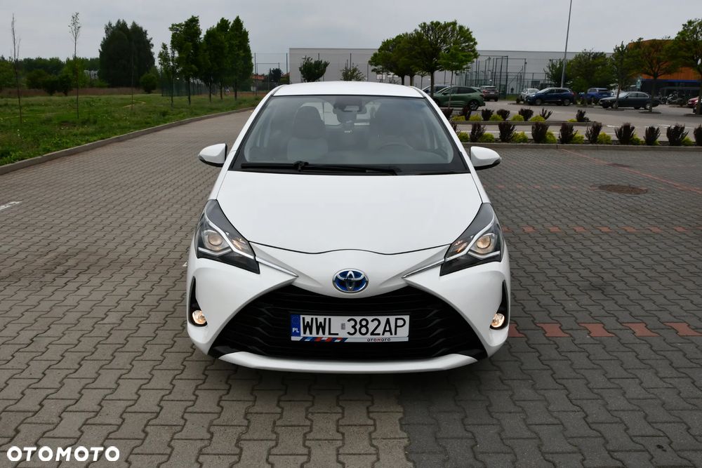 Toyota Yaris Hybrid 100 Premium EU6 - 2