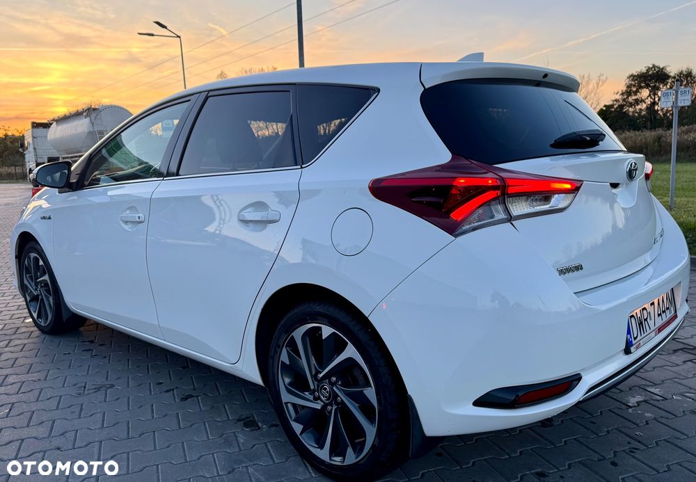 Toyota Auris 1.8 HSD Luna - 3