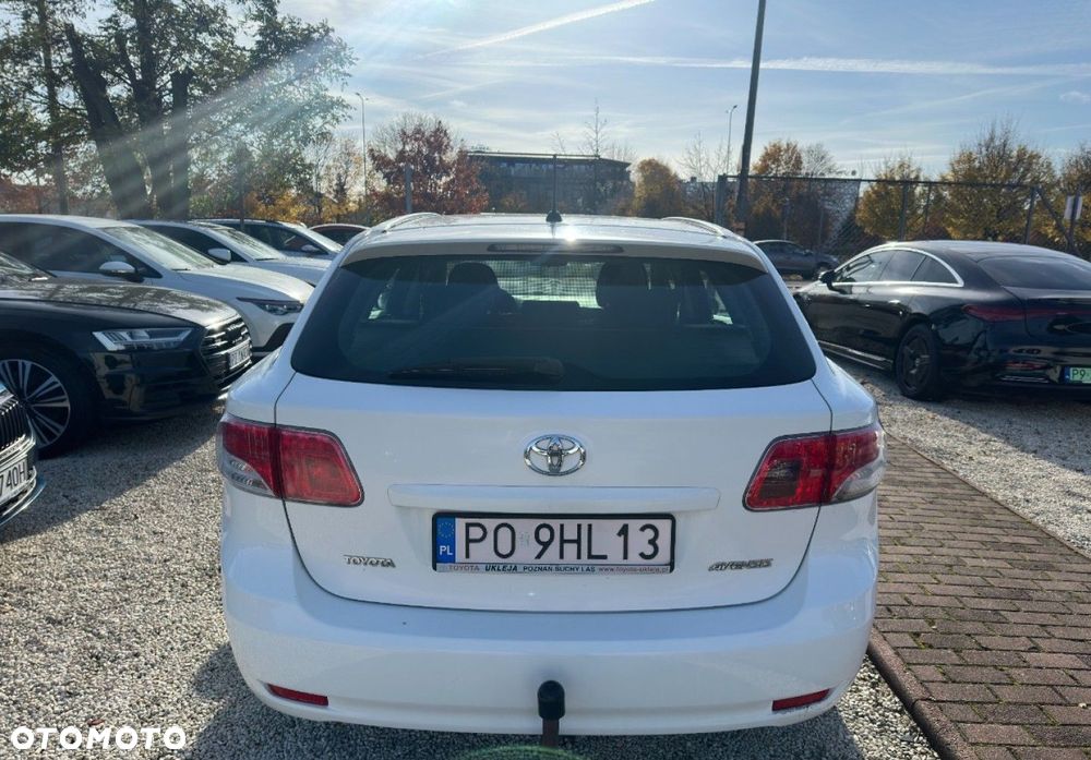 Toyota Avensis - 5