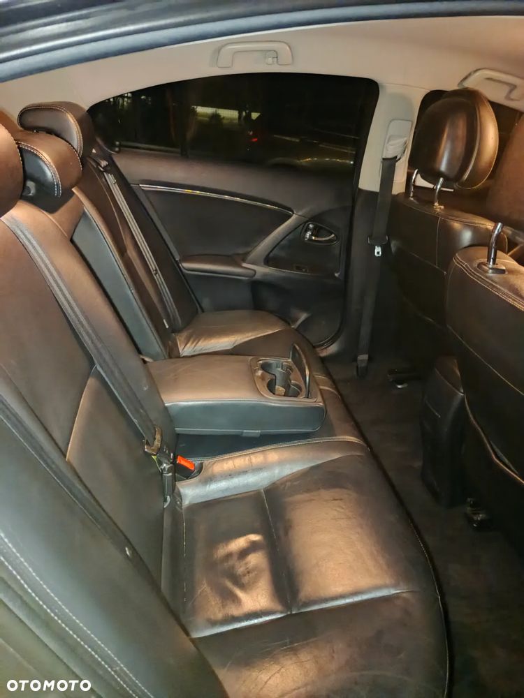 Toyota Avensis 2.0 D-4D Premium - 15
