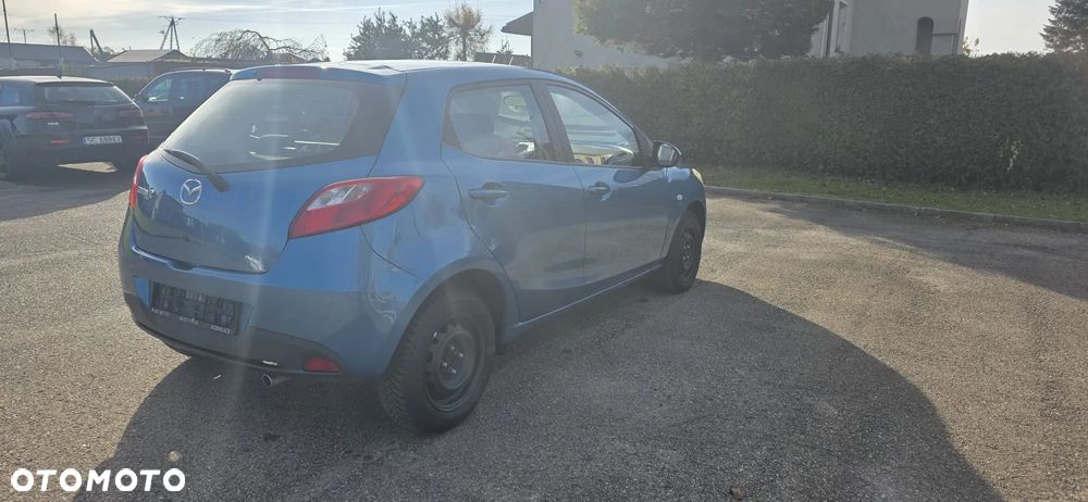 Mazda 2 - 5