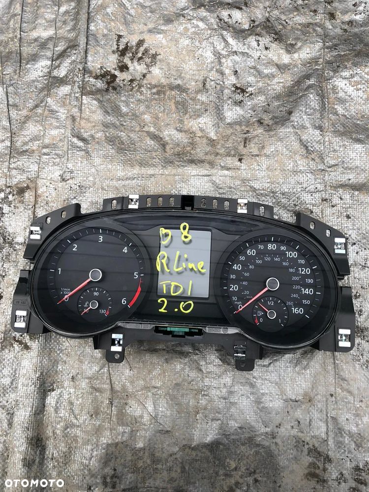 VW PASSAT B8 R-LINE LICZNIK ZEGAR 3G0920951A 2.0 TDI UK - 1