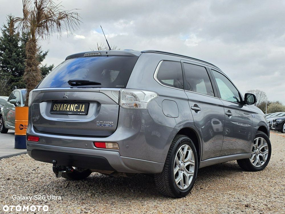 Mitsubishi Outlander - 18