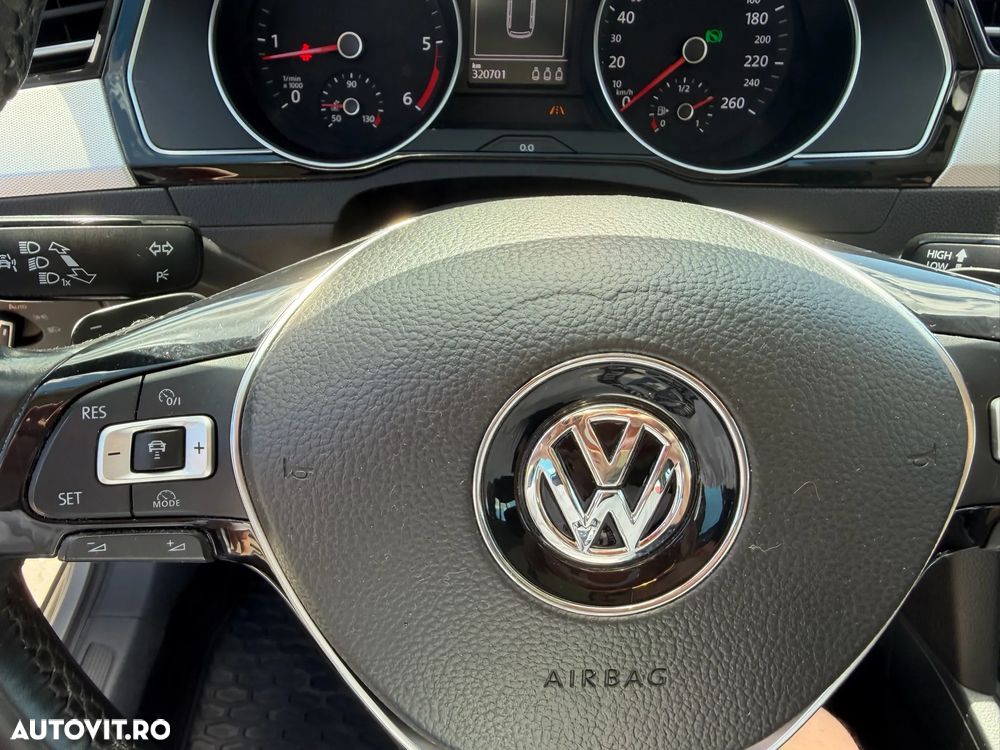 Volkswagen Passat - 18