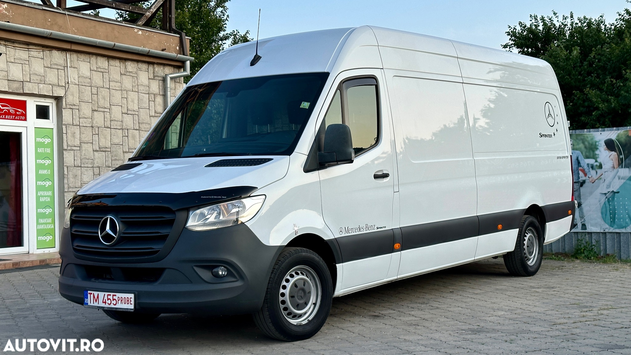 Mercedes-Benz Sprinter - 10