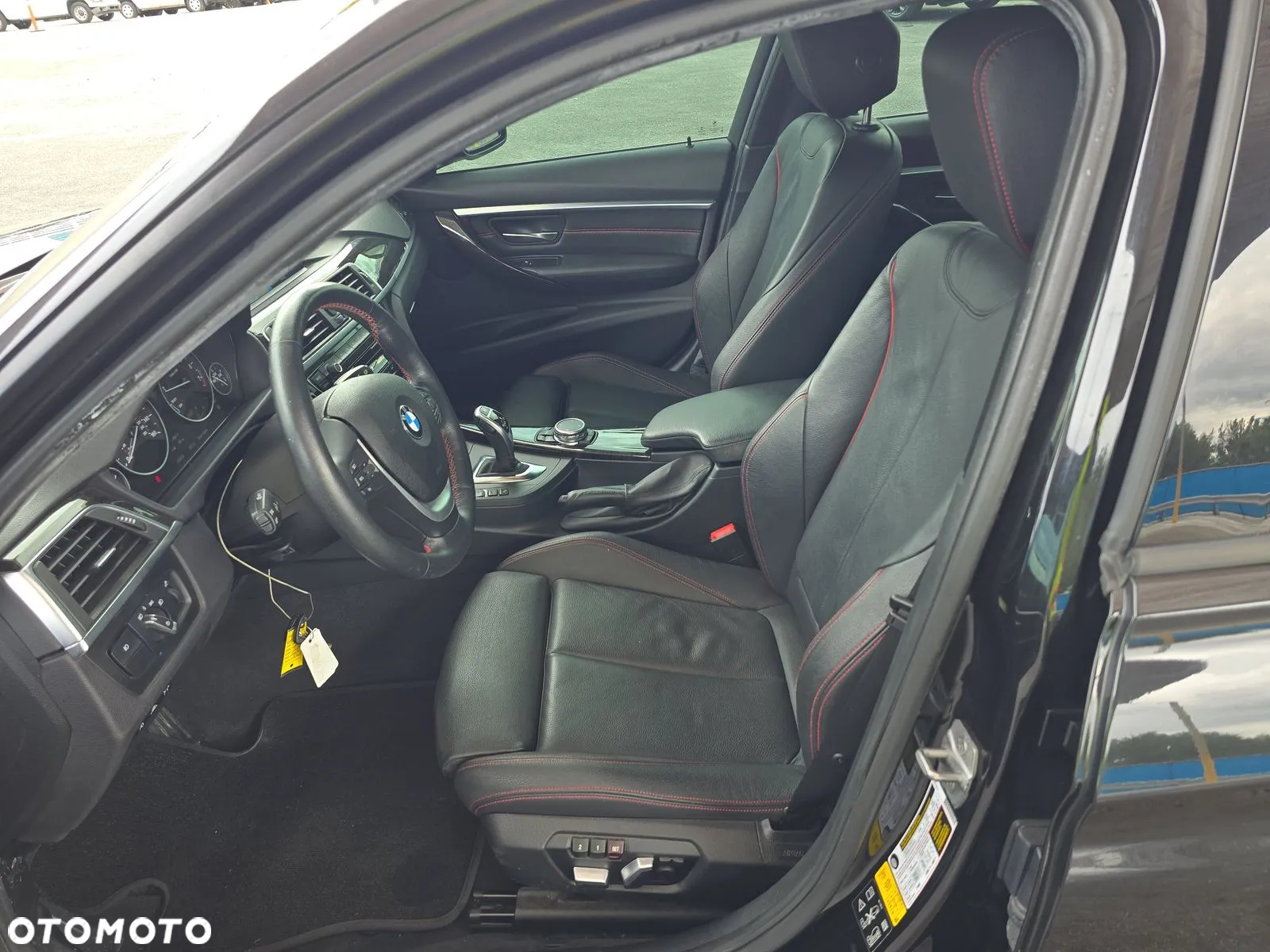BMW Seria 3 328i xDrive Luxury Line - 7