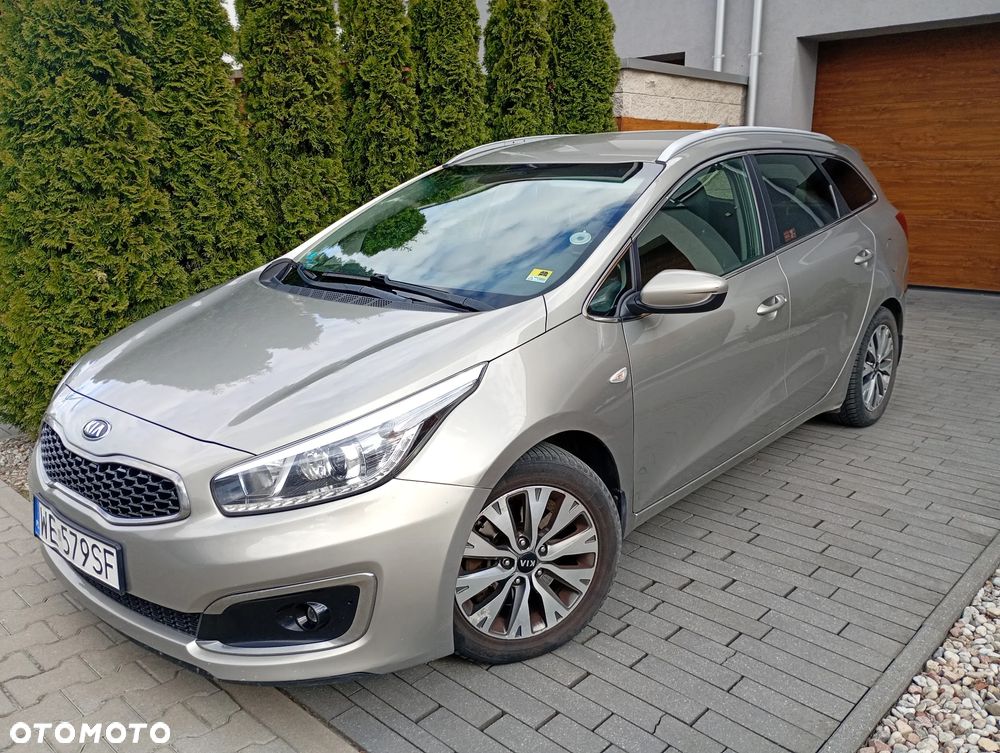 Kia Ceed 1.6 CRDi L - 10