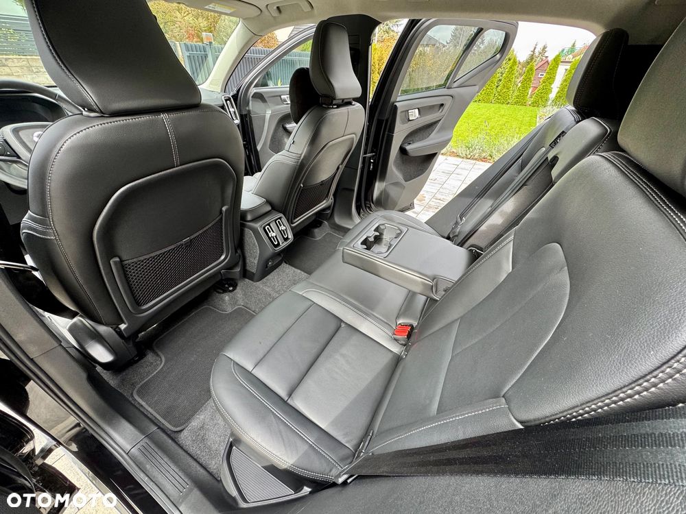 Volvo XC 40 B5 B AWD Ultimate Dark - 20