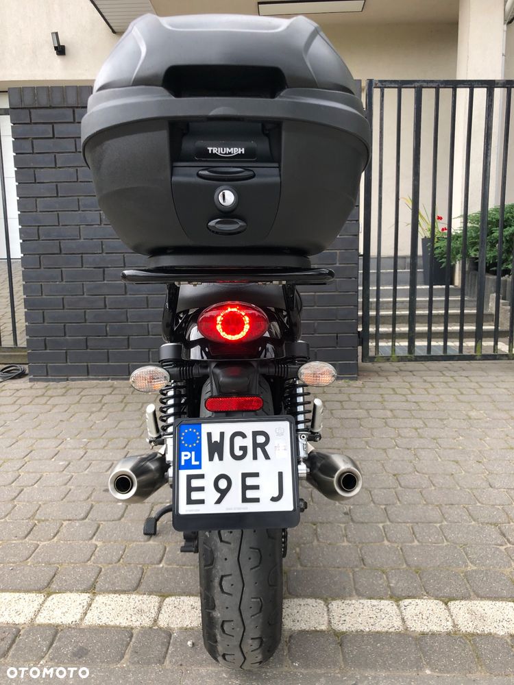 Triumph Street Twin - 24