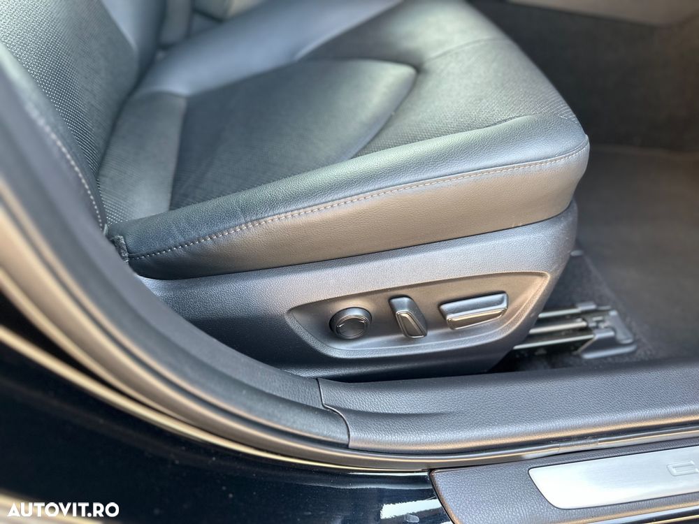 Toyota Camry Luxury - 11