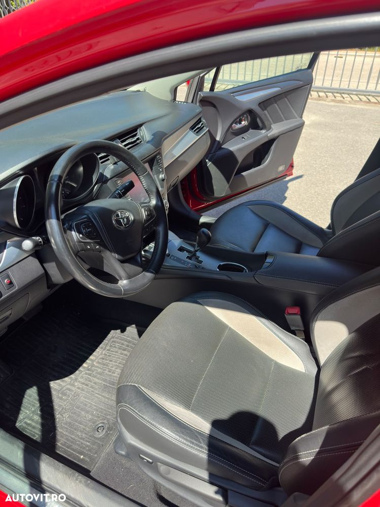 Toyota Avensis 1.8 Multidrive S Executive - 9