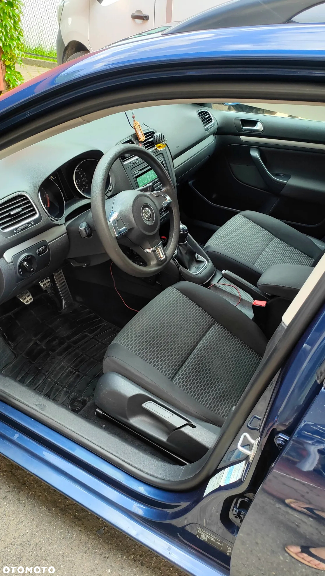 Volkswagen Golf VI 1.6 TDI BlueMot Trendline - 2